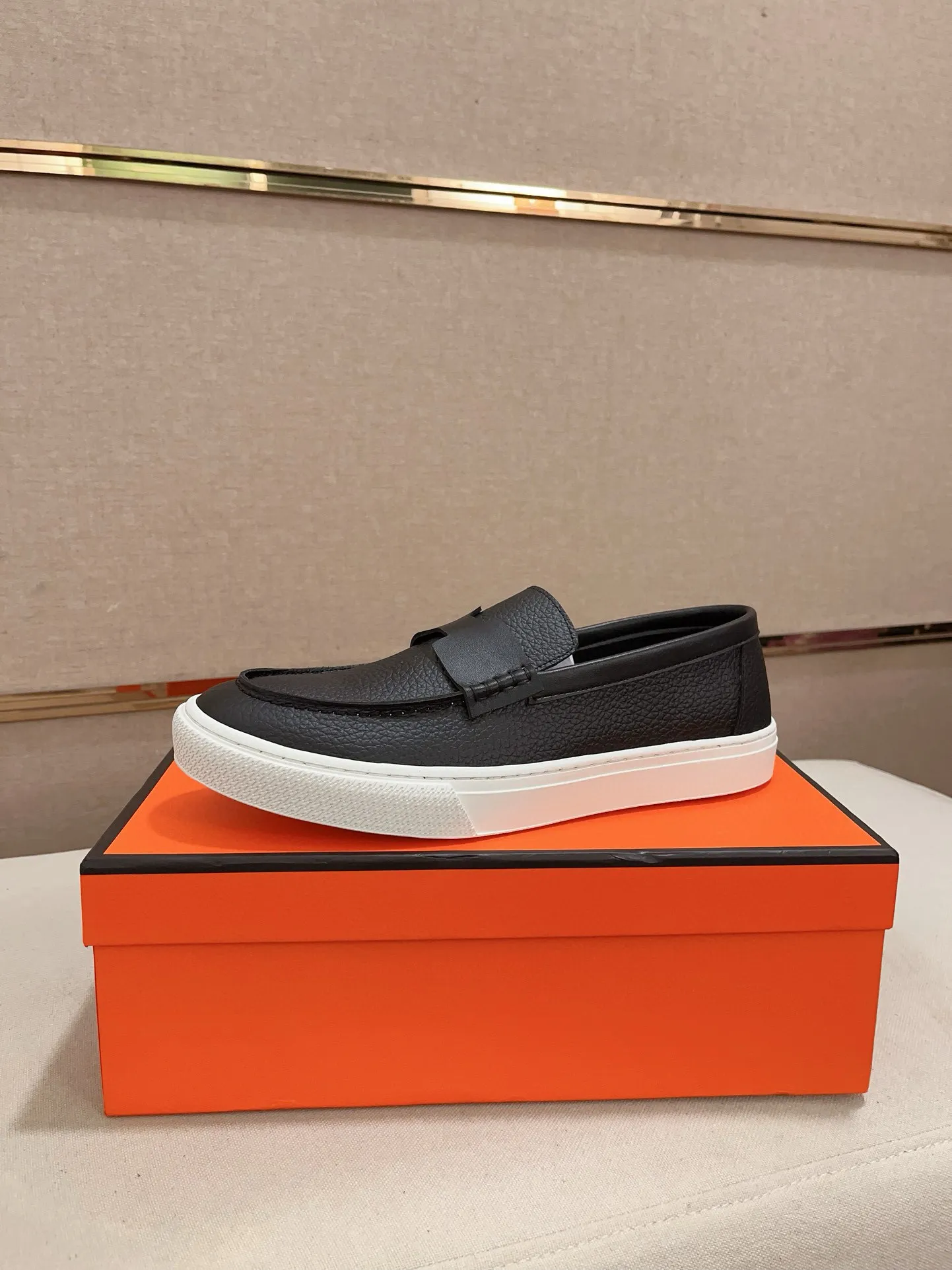 Men's clothing and shoes💰: 400💰《HERMES》【Classic Original Version】Hermès; Top 🔝 Purchasing Agency 🔍🔍Latest 🇺🇸Sold simultaneously at counters, original imported from Italy ▲▲Cow leather▲ ▲Exquisite workmanship (Italian 🇮🇹imported water-dyed 🐂cowhide lining) sole: original sole provided by the original factory, ⚠️exclusive double-layer activity·TPR·rubber·combined molded outsole; Code number: 36-46